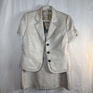 Tahari Women's 2 Piece Beige Short Sleeve Skirt Suit Size 14 Preowned